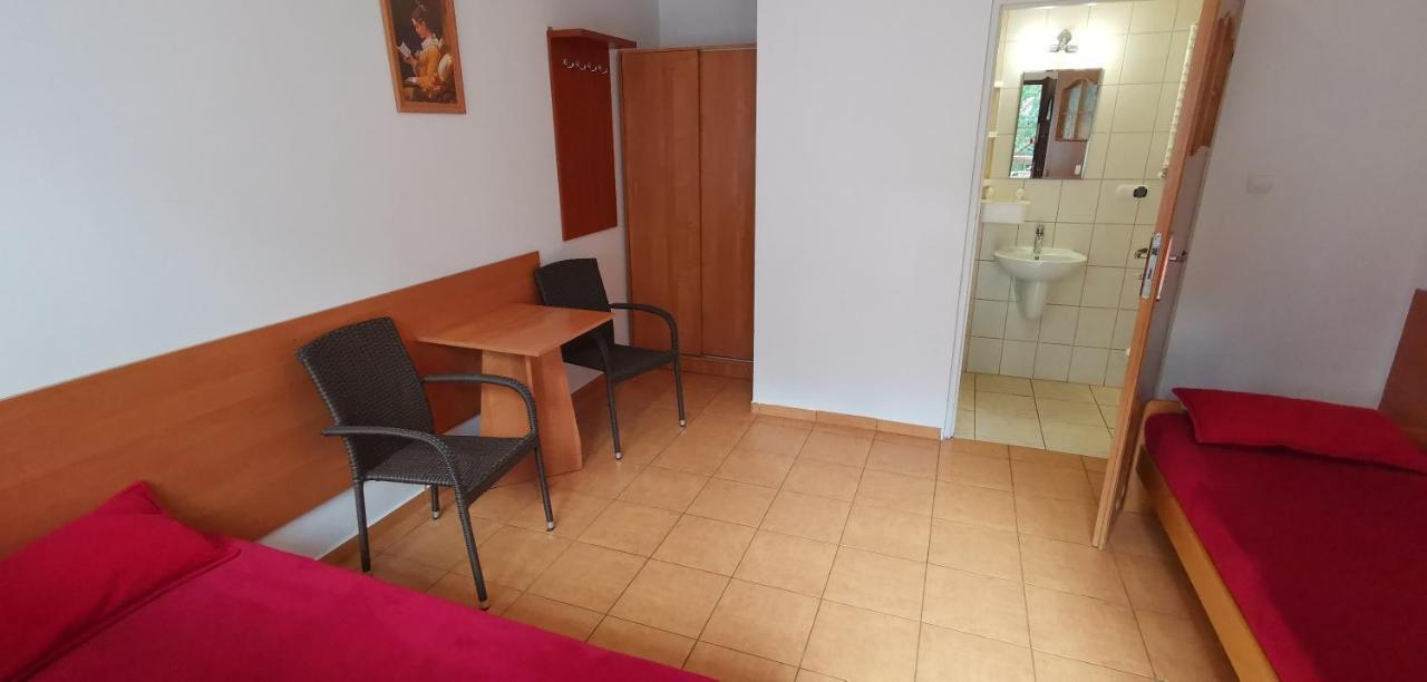Pod Filarami Pobierowo Hotel Bagian luar foto