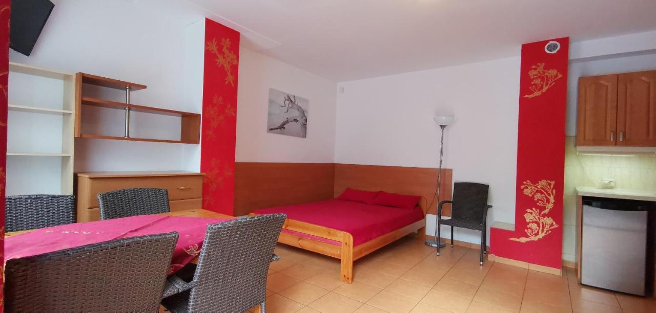 Pod Filarami Pobierowo Hotel Bagian luar foto